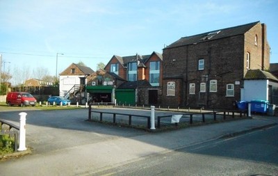 Foto 6x4 Wolf Garage, The Courtyard, Lamberts Yard Altrincham Off Tippin c2017