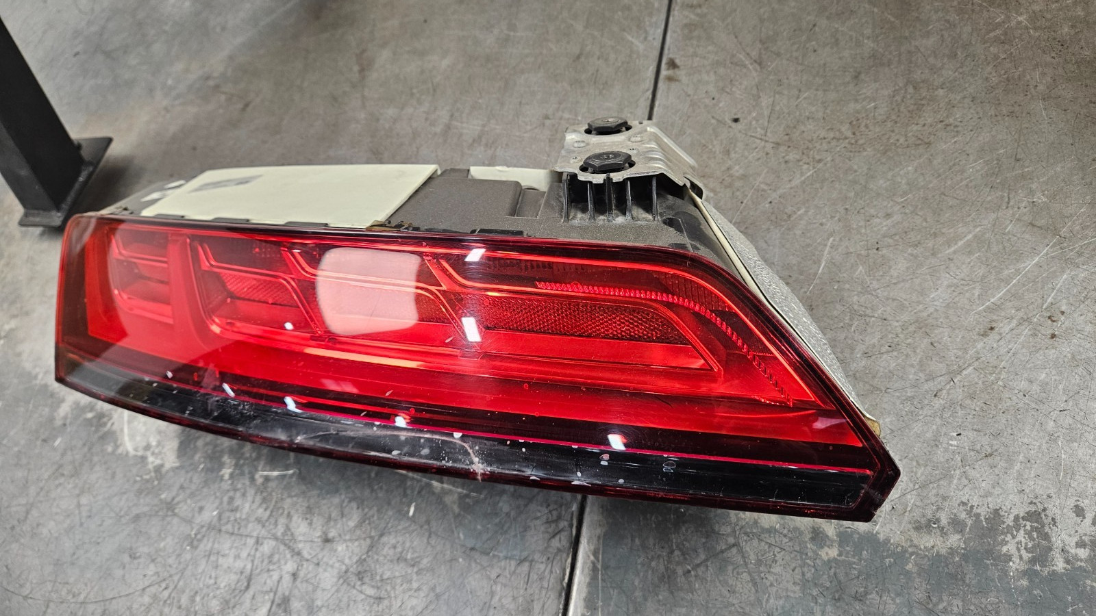 Audi R8 2017 Left Tail light