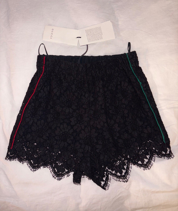 Gucci Black Floral Lace Hot Pants Shorts Size 38 Elastic Waist Pull-On