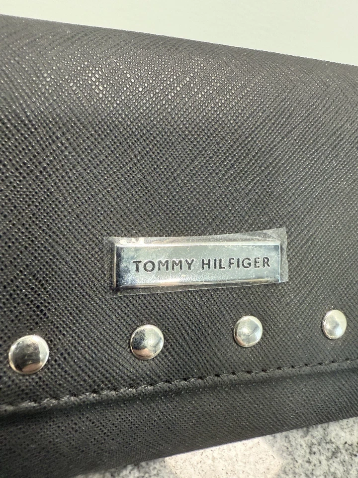 Cartera de chequera continental Tommy Hilfiger Signature tachonada triple negra nueva sin etiquetas Foto 2 de 4