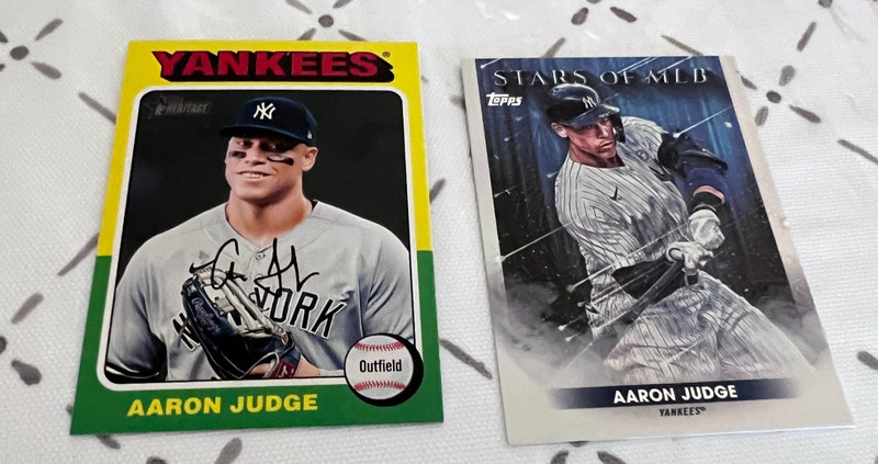 AARON JUDGE YANKEES 2022 TOPPS STARS OF THE MLB & HERITAGE 2 CARD LOT
