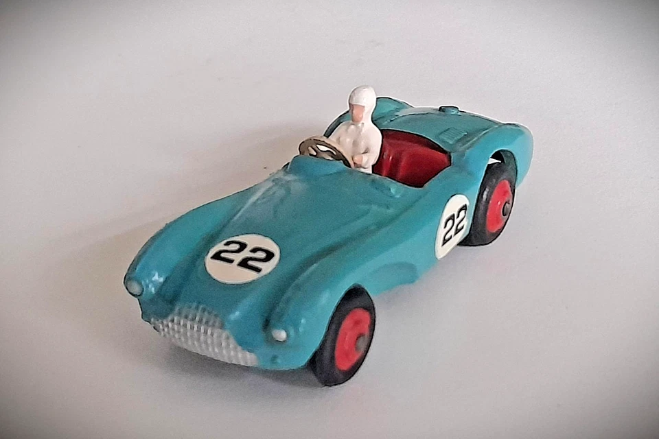 Vintage Dinky Toys 110 Aston Martin DB3S #22 Green - Very Good/No Box