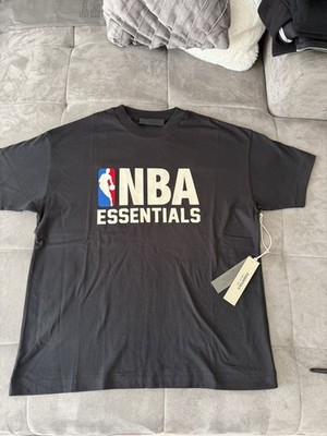 Fear of God Essentials x NBA T-Shirt Männer in Schwarz S Neu mit Etikett