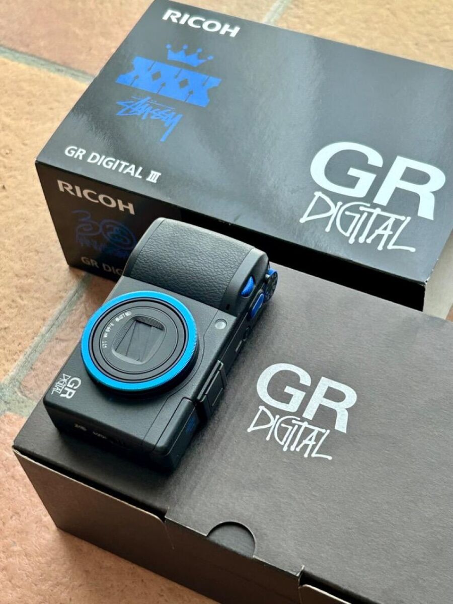 RICOH GR DIGITAL III stussy model Limited edition of 500 RICOH GR DIGITAL III stussy model Limited edition of 500