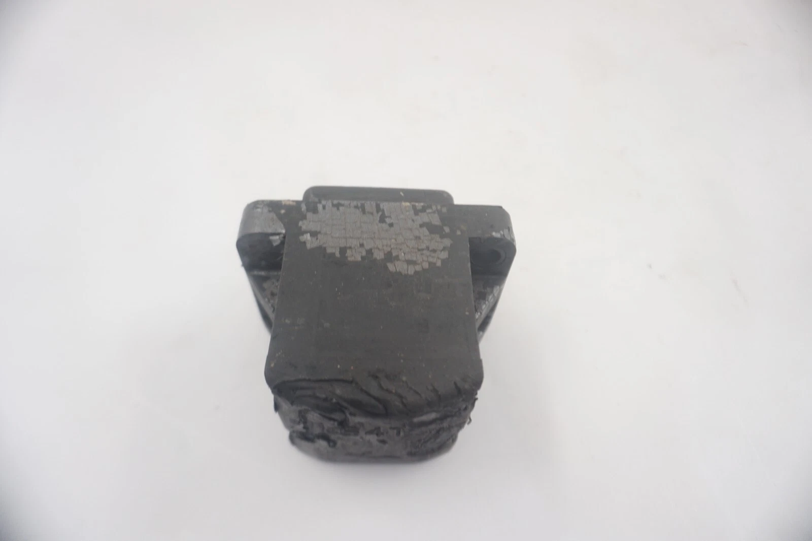 1996-1997 Yamaha WaveVenture 1100 OEM Upper Engine Mount Stopper Assembly