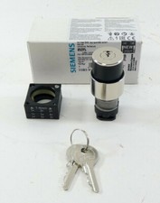 Siemens 3SB3 500-5DD11 Key Switch | Actuator | 2 Keys 