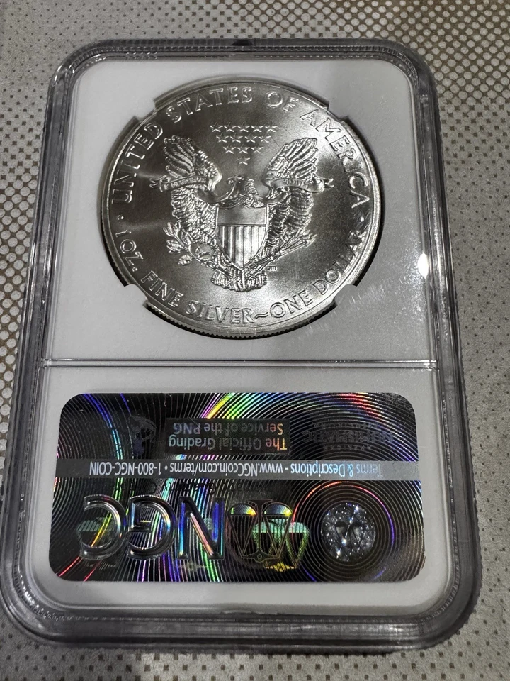 1921 Morgan 2015 Silver Eagle X2 Lot 3 Coins - Image 2 of 4