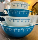 Set of 4 Pyrex Snowflake Cinderella Garland Nesting Mixing Bowls 441-444