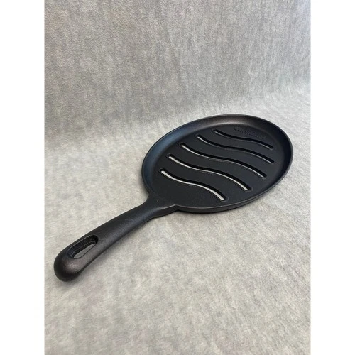 Cuisinart Cast Iron Fajita Veggies Grilling Pan Oval Pan Grill Over Open Flame