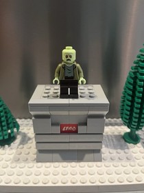LEGO Scooby-Doo Zombie Zeke Minifigure from Set 75902 - scd009 Nice!
