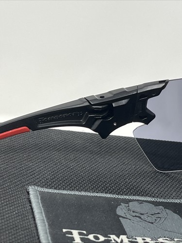 Oakley Tombstone Sunglasses with Protective Case - Picture 6 of 13