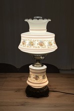 Vintage 1961 Quoizel Abigail Adams GWTW Hurricane Table Lamp Milk Glass Floral
