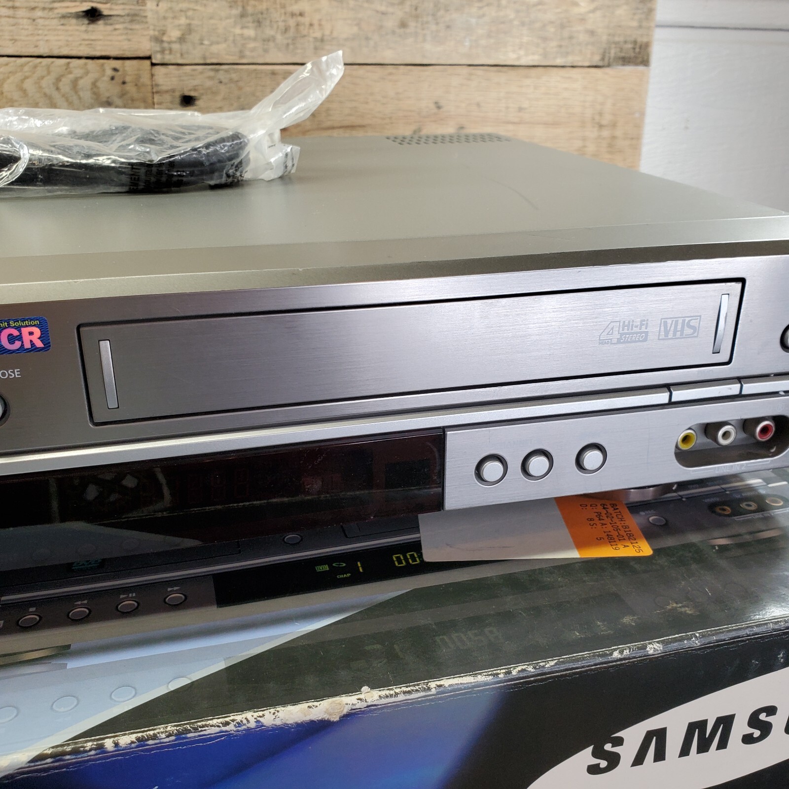 Samsung DVD/VHS DVDV2000 Dual Deck Player VCR Combo (No Remote) TESTED
