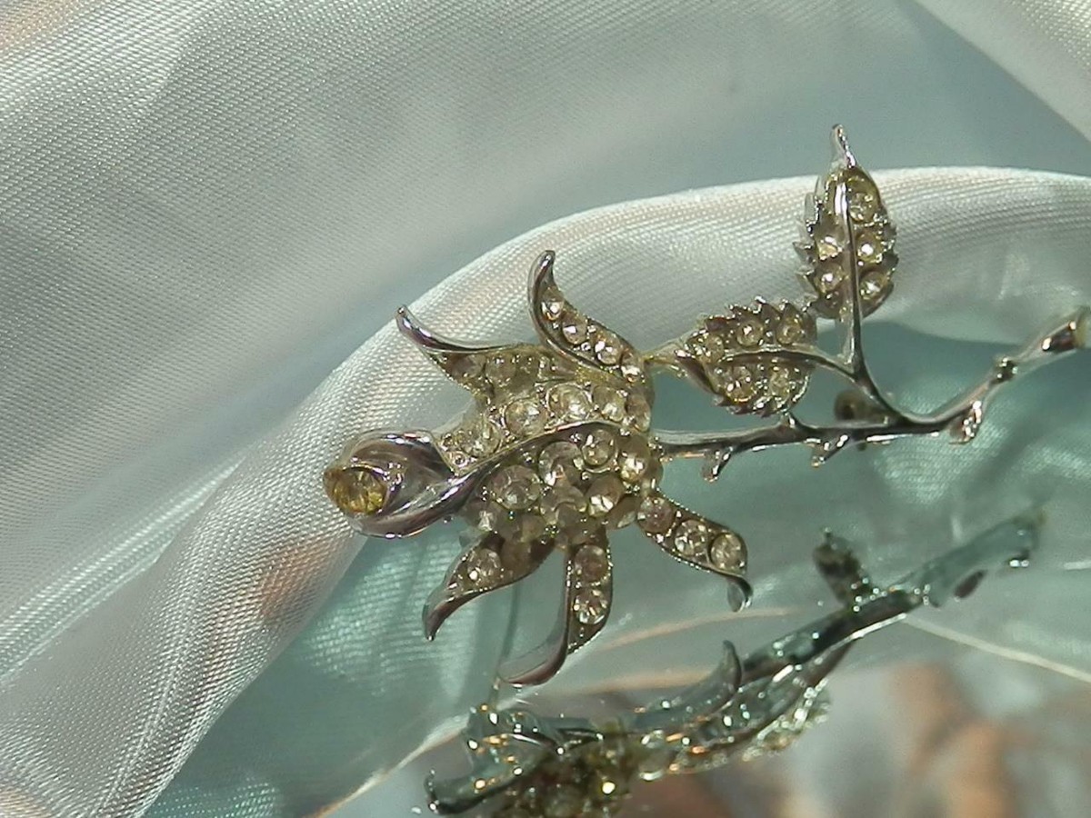 WOW Deco Stunning Rhinestone Rose Flower Vintage 40's Brooch 776f2