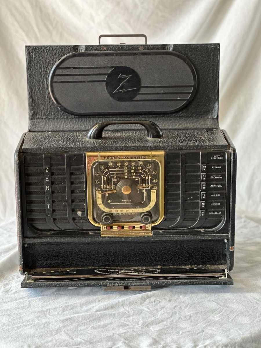 Antique Zenith Trans-Oceanic Short Wave Portable Radio, Model