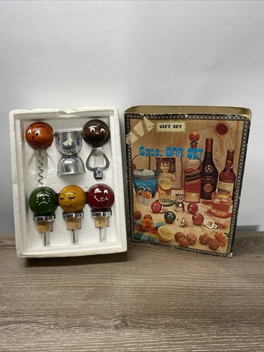 Vtg 60s Frohes Geschenk Bar 6 Pcs Set Wooden Corkscrew Opener Jigger 3 Stoppers