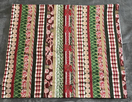 Suite Weihnachten Land der Süßigkeiten von RJR Fabrics rot grün gold 2 Yds x 42 breit