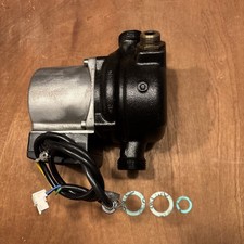 Junkers Bosch Heizungspumpe 8717204324 UPS 15-35/50 JULA