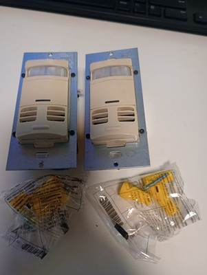 (2) LEVITON 021-OSSMT-MDI Occupancy Sensor Switches 