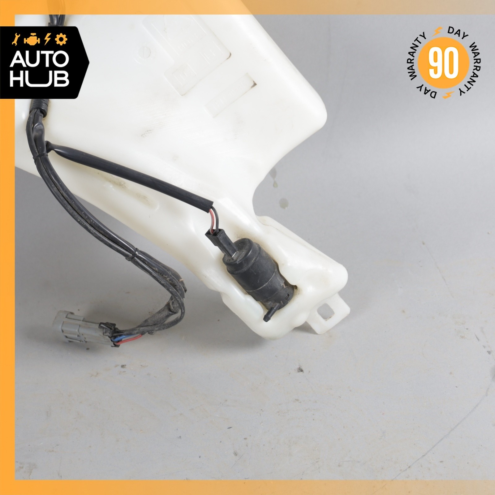 02-07 Maserati Spyder 4200 M138 Headlight Windshield Washer Bottle Tank OEM