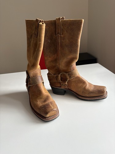 Vintage Frye Women’s Pull On Leather Square Toe Boots