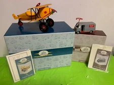 collectible model Classics 1930 Custom Biplane & Ride on Milk - Truck