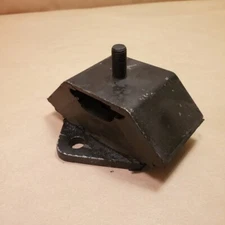 NOS Jaguar XJ6 XJ12 XJS Front Crossmember Subframe Rear Mounted Vee Mount C45666