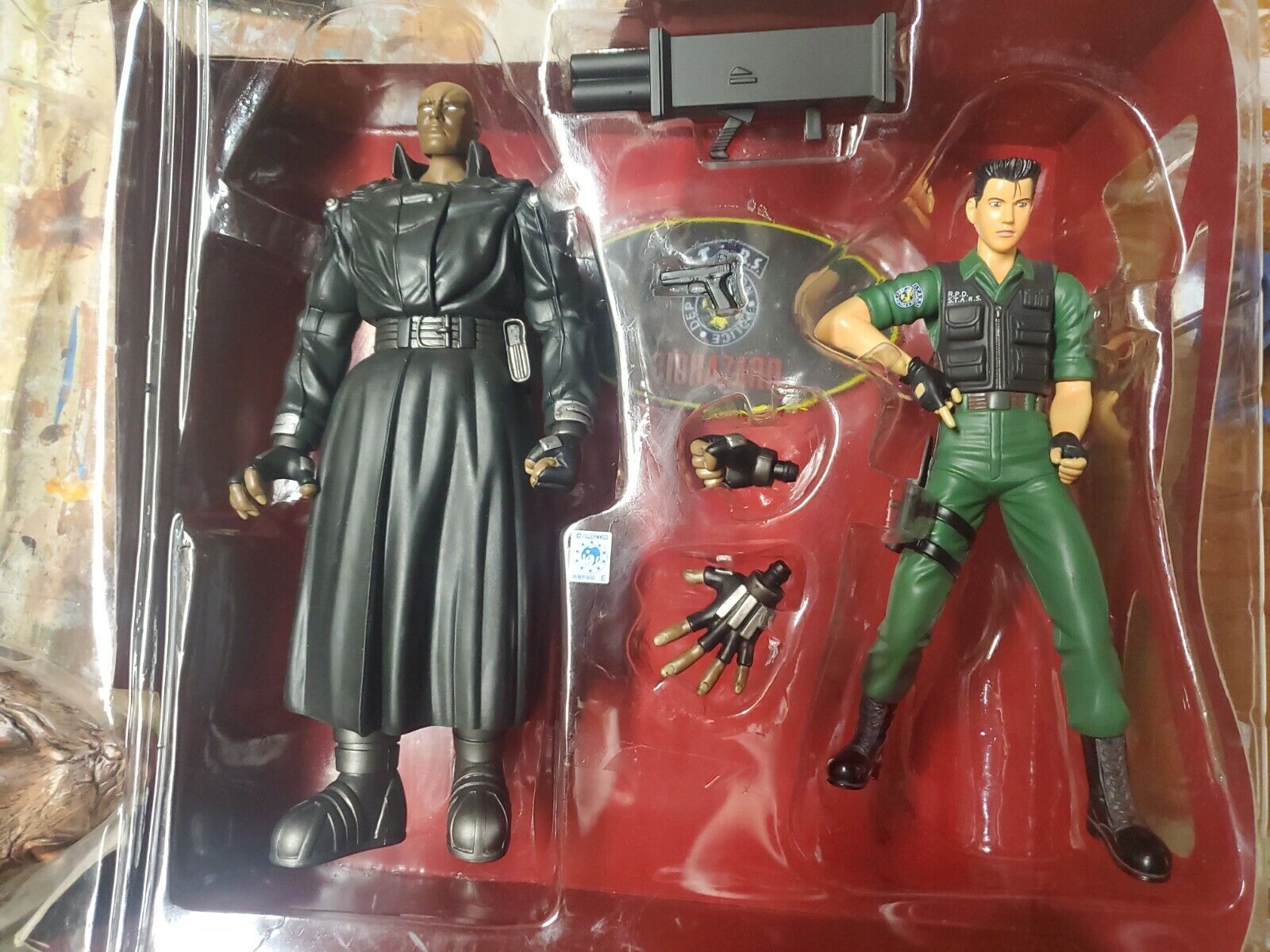 Resident Evil 3 Nemesis Series 6 - Moby Dick Toys - Chris Redfield (Code:  Veronica Vers.) vs. Tyrant (Resident Evil 2 Vers.)