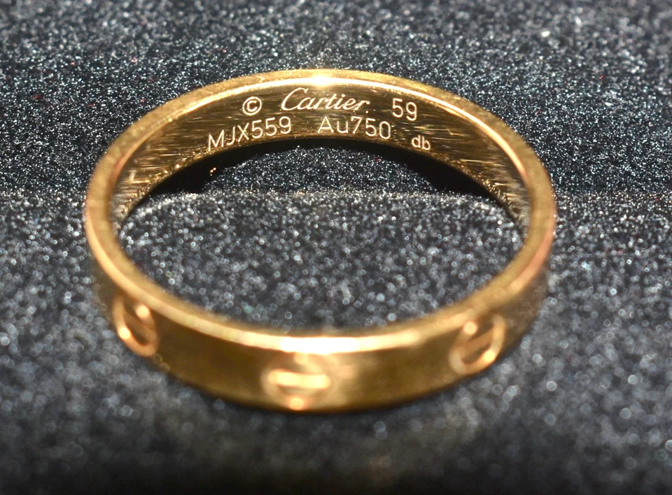 ANILLO AMOR 100% Garantizado AUTÉNTICO CARTIER 18Kt Y/Oro 3.5mm Caja Certificado Talla 59/R Foto 3 de 4