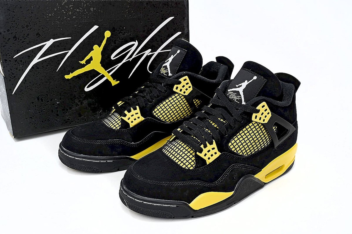 NIKE AIR JORDAN 4 RETRO Thunder 28.5㌢ Amazon.com | Jordan 4 Retro Thunder (2023) (GS) 5Y | Shoes