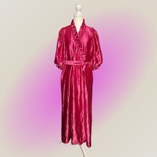 Miss Elaine Vintage Pink Valentines Day Long Nightgown Size M Robe Made In USA