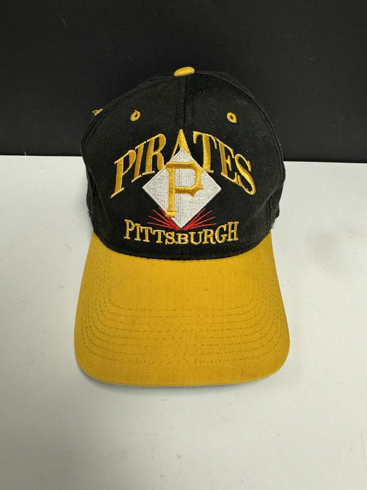 Vintage Pittsburg Pirates 90's Eds West Signatures Snapback Baseball MLB Hat