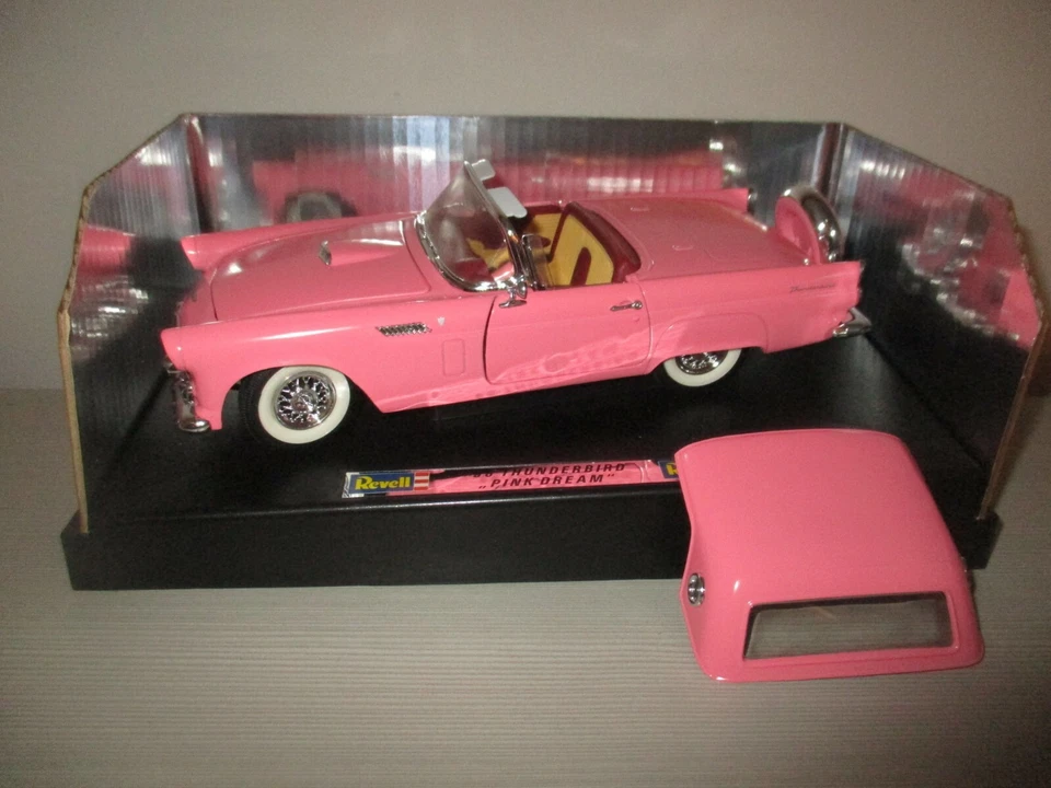 FORD THUNDERBIRD 1956 PINK DREAM  REVELL 1/18 COD.8817 - Immagine 2 di 3