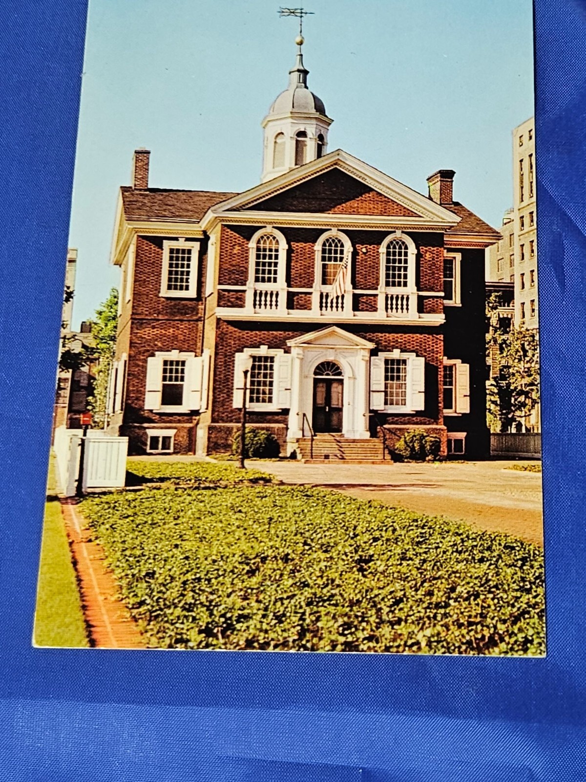 Picture 3 of 4