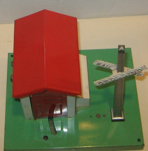 VINTAGE O GAUGE LIONEL No. 45N OPERATING AUTOMATIC GATEMAN - - Picture 11 of 19