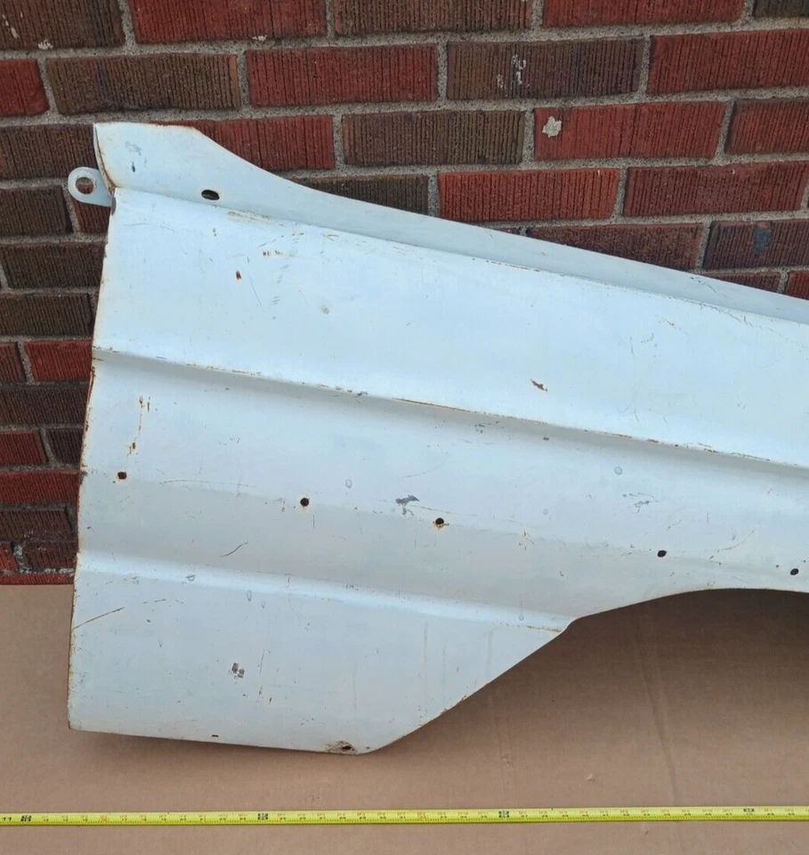 二手原始设备制造商通用白色前右挡泥板 1961 年 Oldsmobile Dynamic 88 (BM3) — 第 2/4 张图片