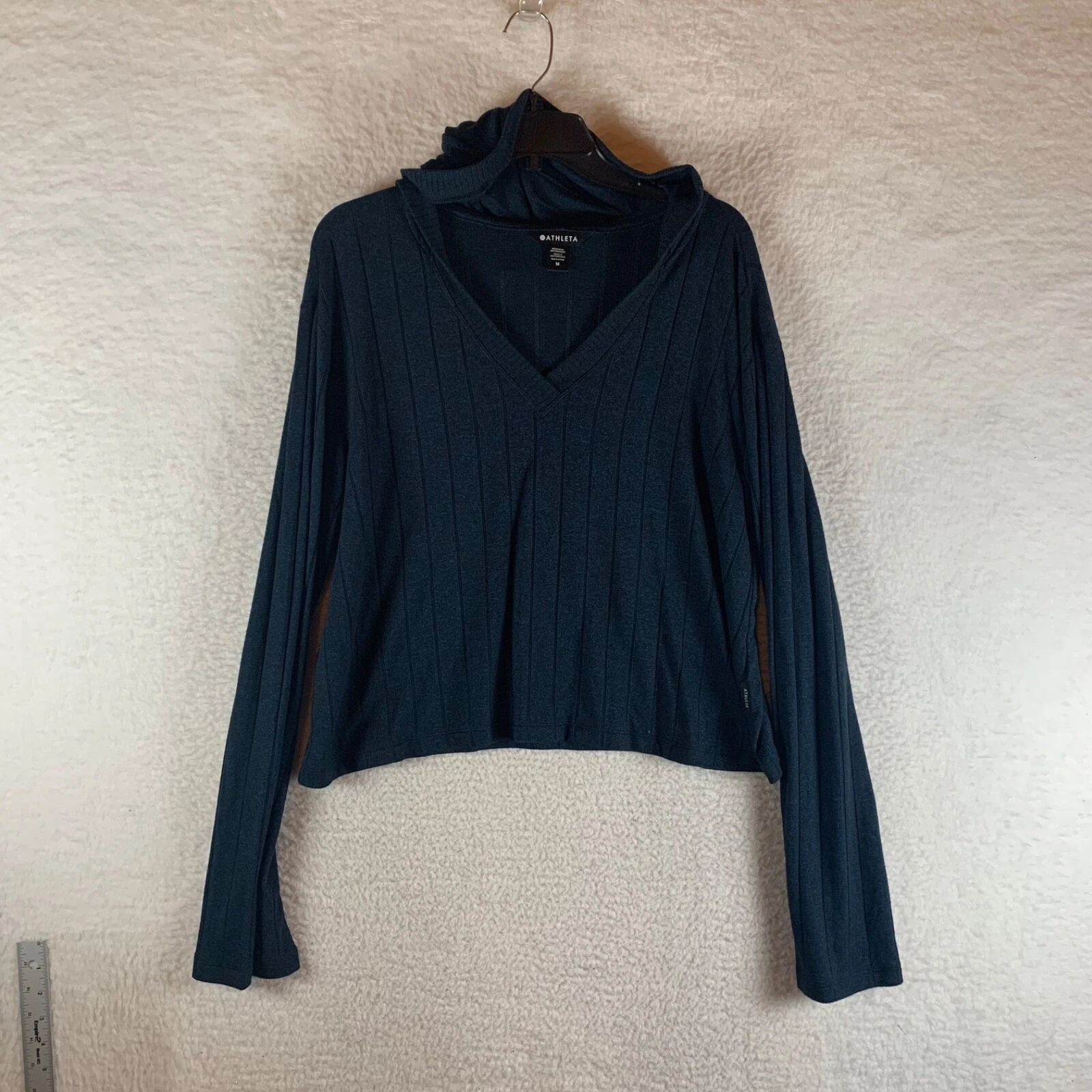 Athleta Women's Blue V-Neck Harmony Cropped Hoodie Pullover Sweatshirt Size M