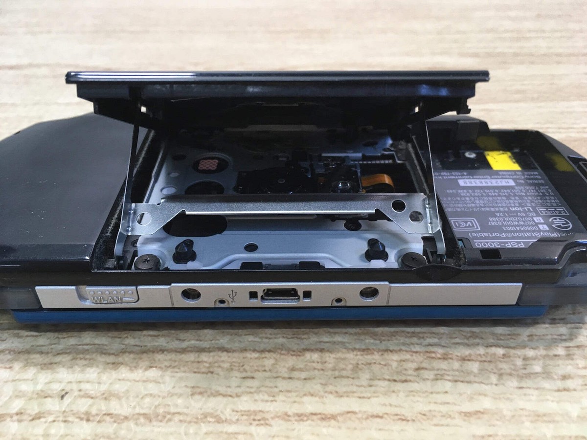 ＰＳＰ 3000 GD7762 Plz Read Item Condi PSP-3000 VIBRANT BLUE SONY PSP