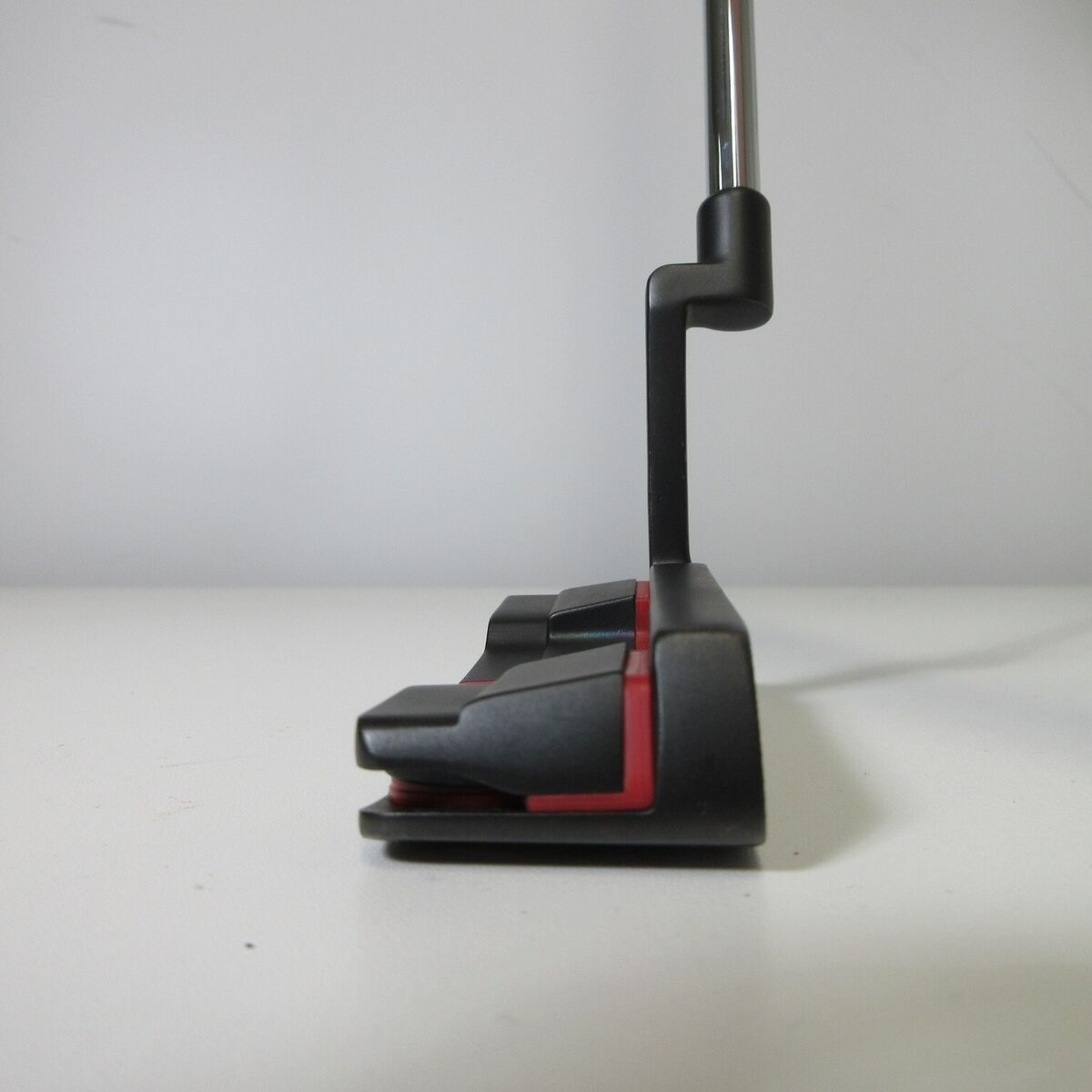 NIKE GOLF METHOD CONVERGE B1-01 35in Putter RH With Head NIKE GOLF METHOD CONVERGE B1-01 35in Putter RH With Head