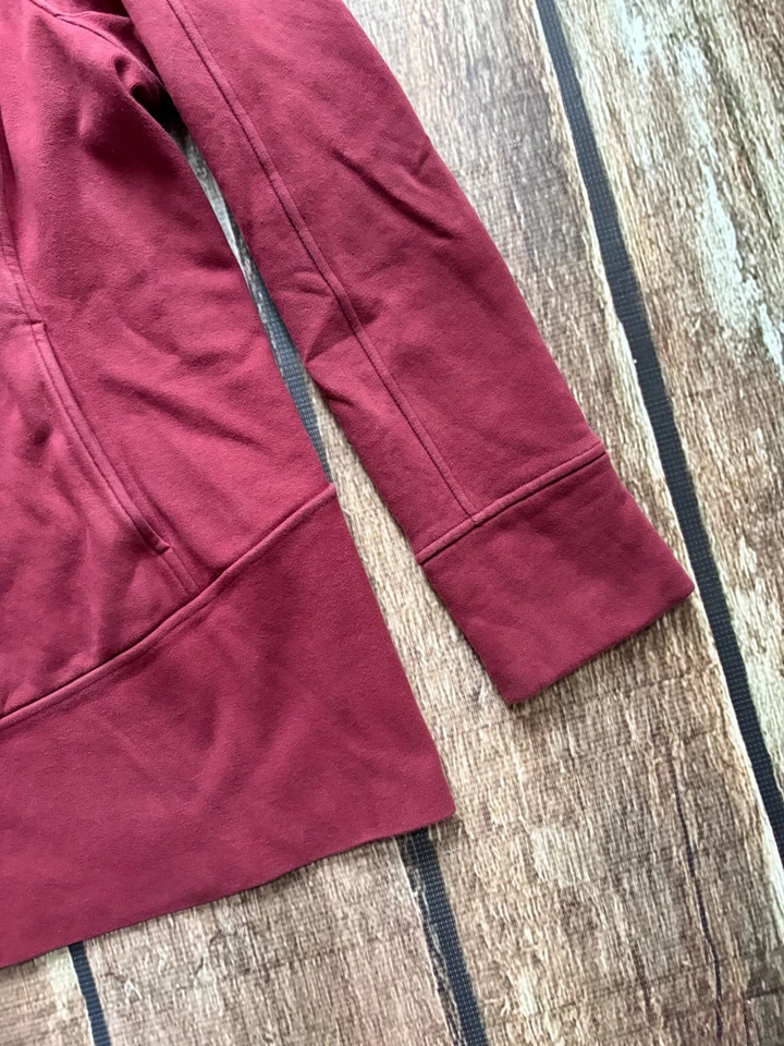 LULULEMON HOODED RADIANT JACKET WINE WOMENS SIZE 20 GREAT CONDITION - Image 3 of 4