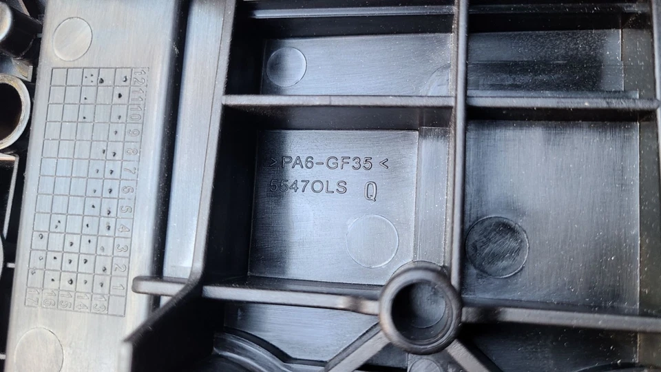 Mini Cooper 2007-10 Hatchback Engine Valve Cover PA6-GF35 New O/B FREE SHIPPING! Foto 3 de 4