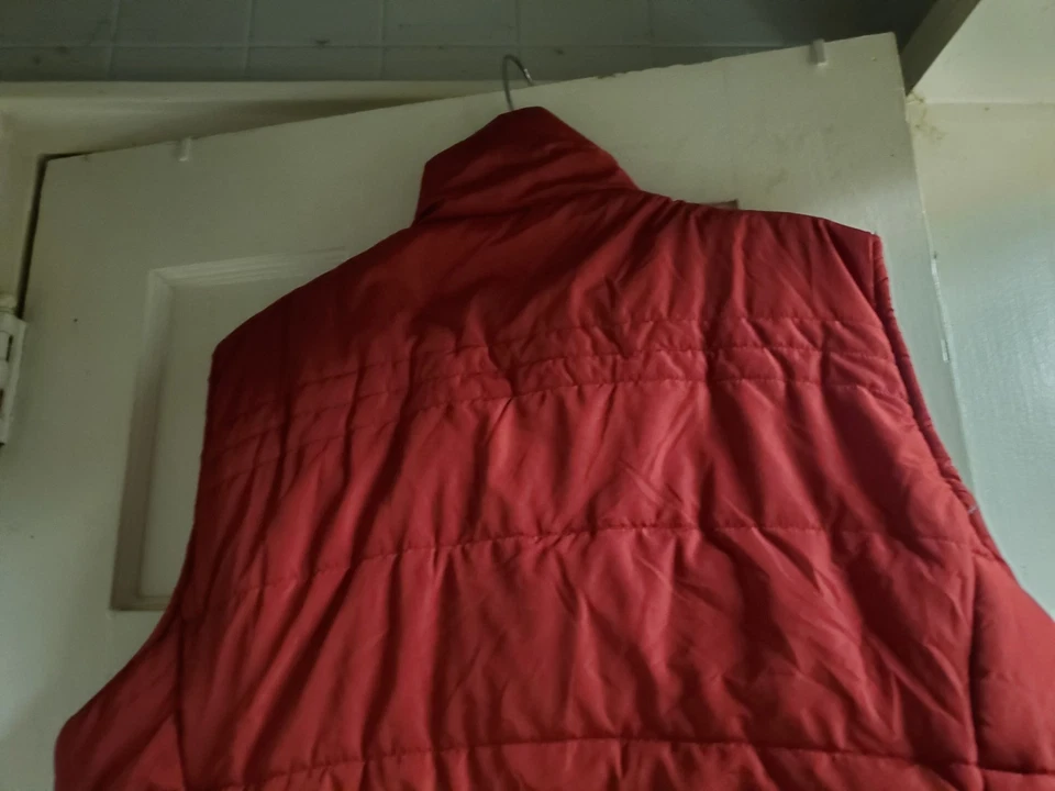 New York & Company Women Sz XL Rust Red Front Zip Quilted Puffer Vest Jacket NWT - Image 4 of 4