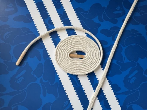 Adidas 'Maha' Originals Sottili Piatte Spina di Pesce Design Crema Lacci Legno Aglets