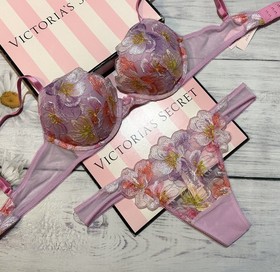 Victoria&rsquo;s Secret Watercolor Pink Embroidery Push-Up Bra Garter Thong Set