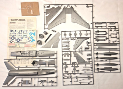 Monogram 5416 1:48 F-100 Super Sabre vintage 1980 -ar-