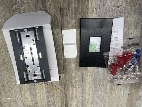 BRADN NEW - Lutron Driver Control NTSTV-DV-BL Free Shipping - Picture 6 of 7