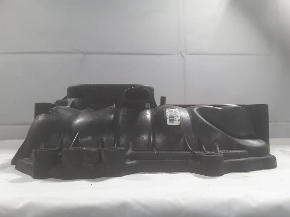 Used Upper Engine Intake Manifold fits: 1996 Chevrolet Astro 6-262 4.3L upper Up - Изображение 3 из 4