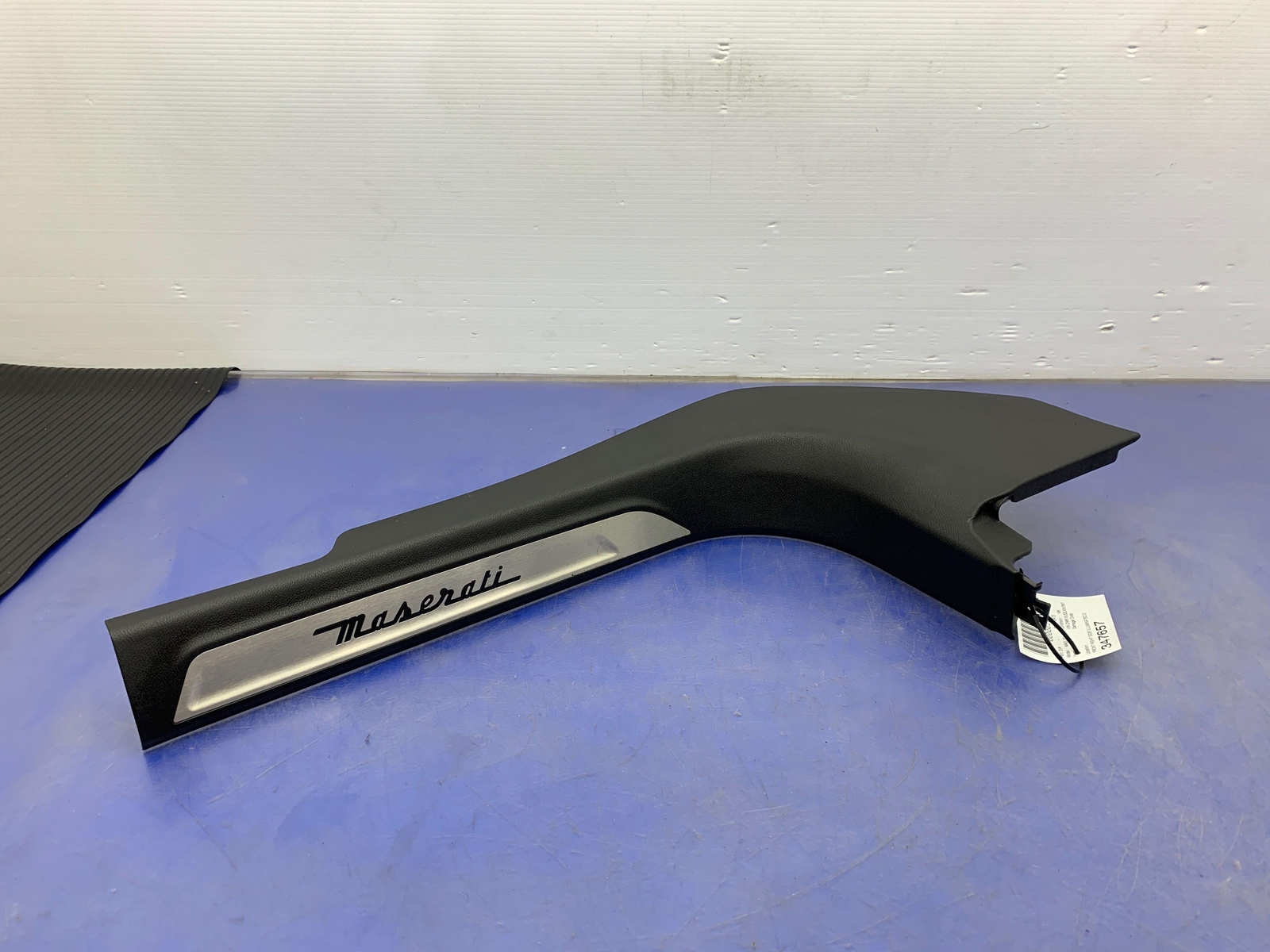 Maserati Levante 2017-2020 Front Right Door plate P/N 670040373