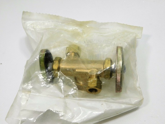 BrassCraft CR1901DVX R Dual Handle Shut-Off Outlet Valve 1/2" C x 3/8