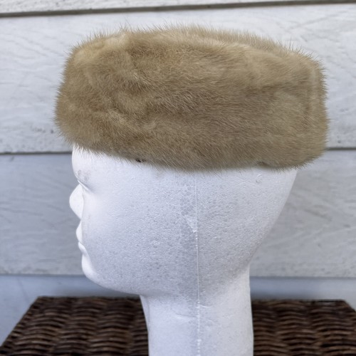 Lazarus Columbus Vintage Beige ? Fur Pillbox Hat Lined Combs Box - Picture 3 of 11